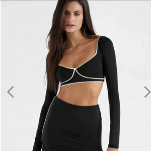 NWT OneOne Swimwear Bikini *Top Only* Cape Long Sleeve Fernanda Black New Medium